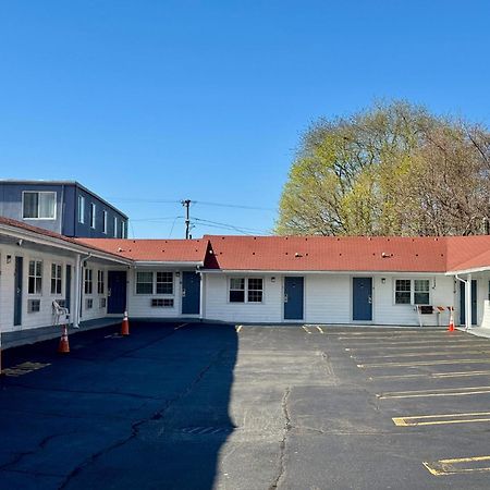 Chisholm'S Motor Inn Saugus Ngoại thất bức ảnh