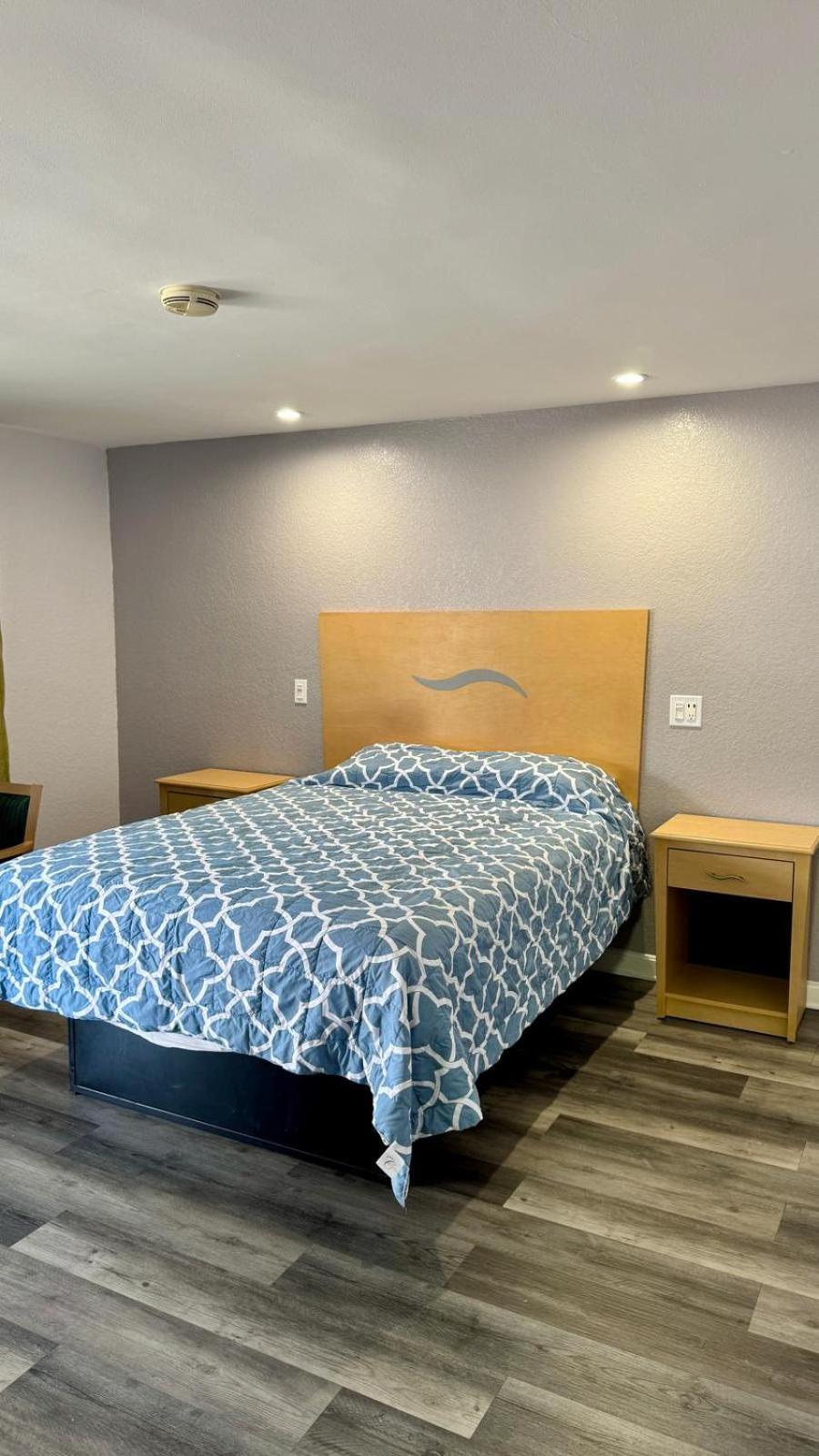 Chisholm'S Motor Inn Saugus Ngoại thất bức ảnh