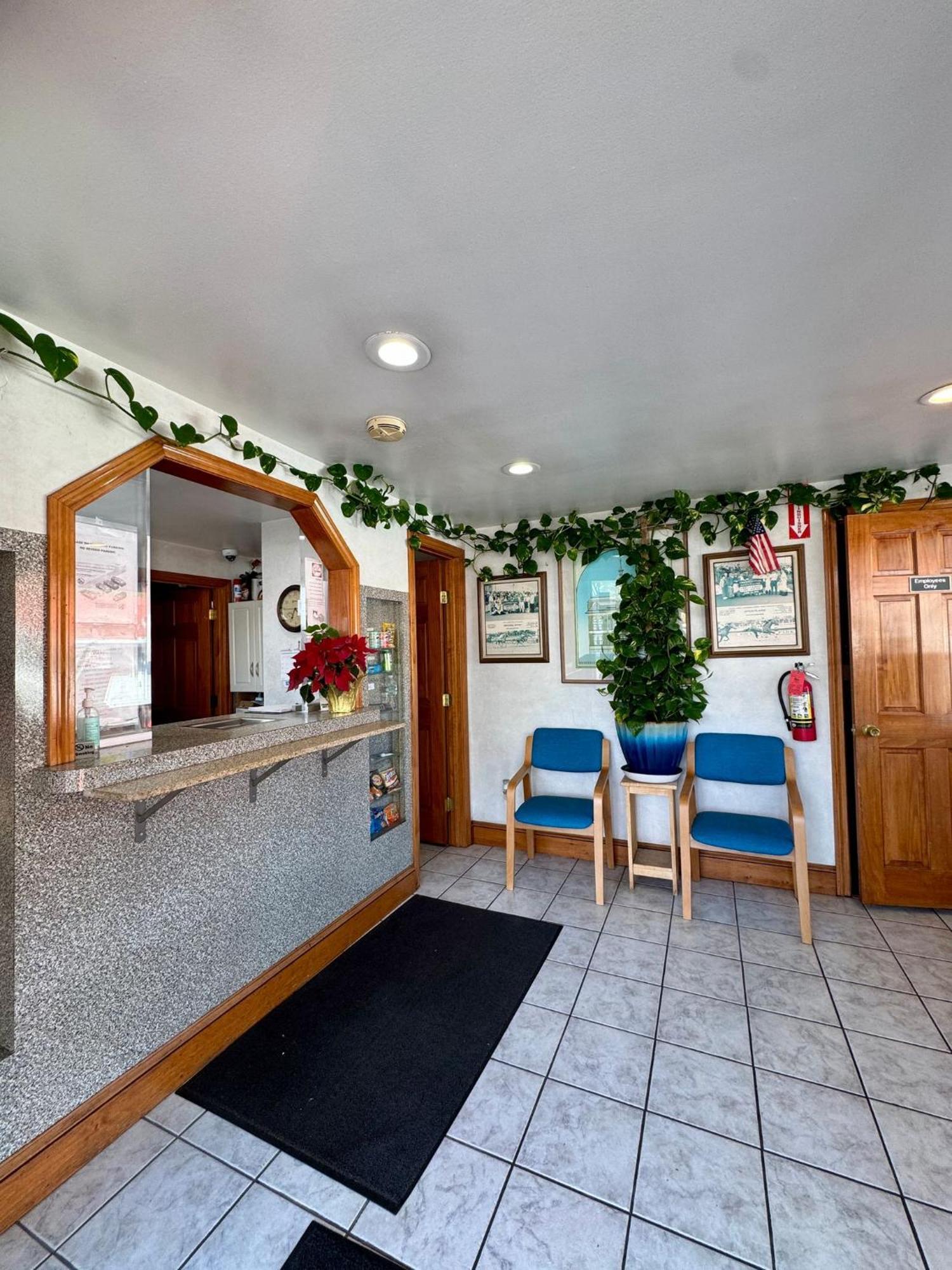 Chisholm'S Motor Inn Saugus Ngoại thất bức ảnh