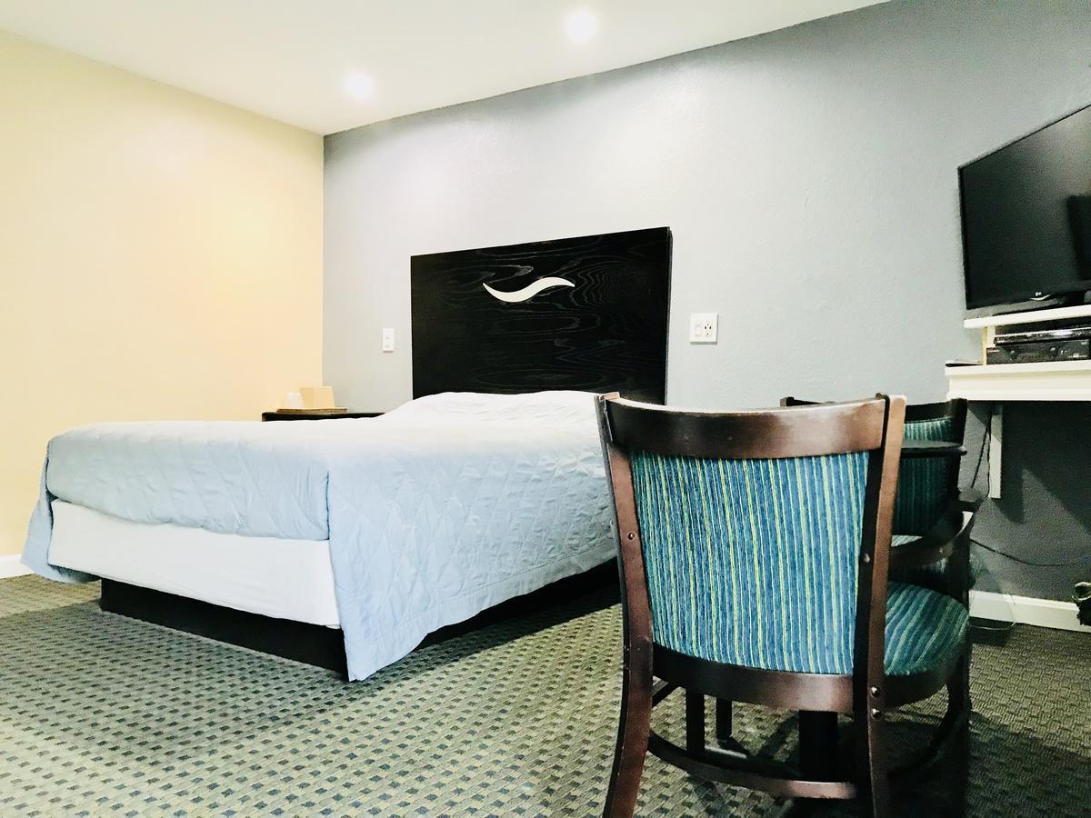 Chisholm'S Motor Inn Saugus Ngoại thất bức ảnh